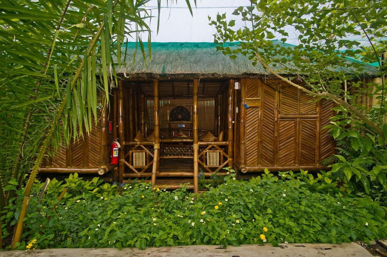 Oyo 678 Blessie'S Bed And Breakfast Puerto Princesa Esterno foto